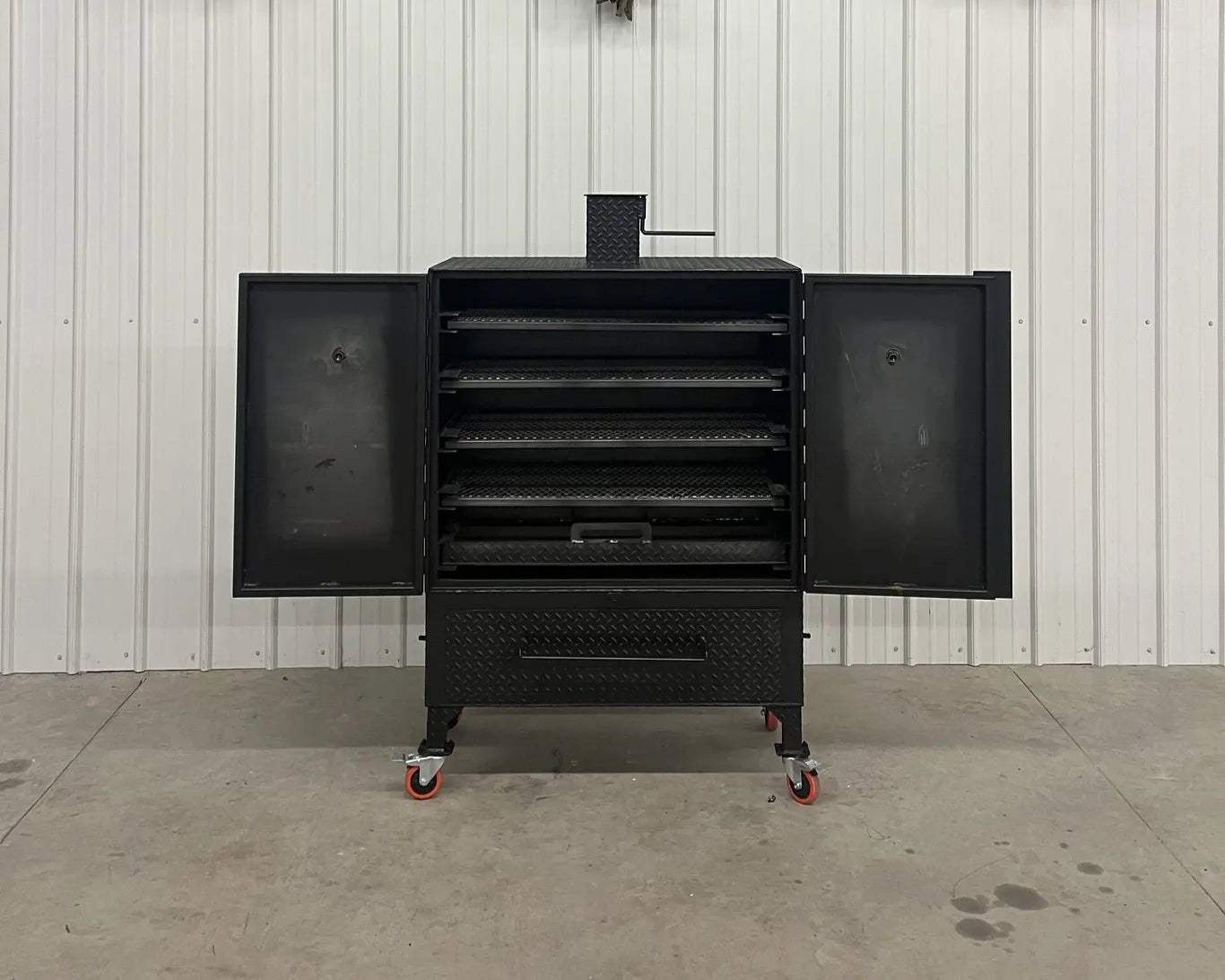 Custom Smokers - Blowin' Smoke Cookers
