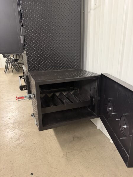 cabinet smoker side view firebox