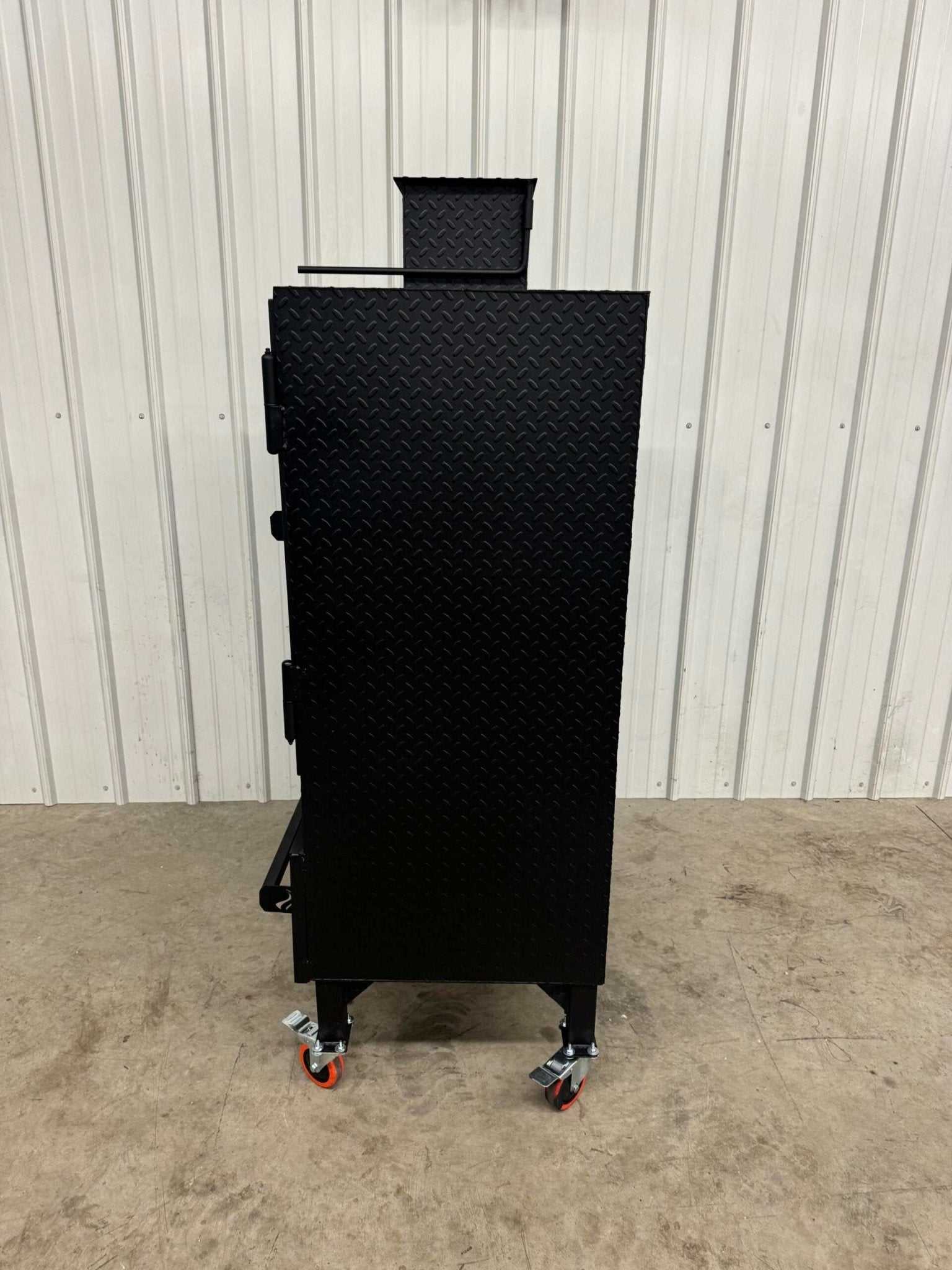 Pellet Smoker SNS Pellet Vault - Blowin' Smoke Cookers